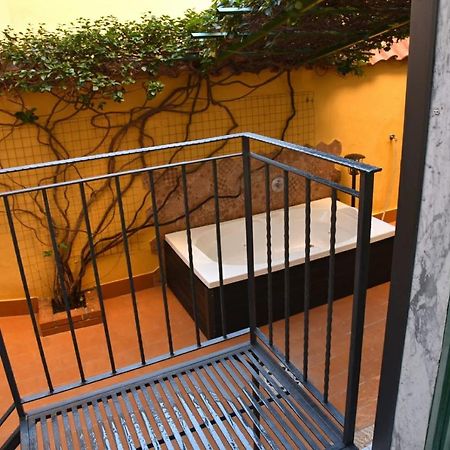 סלרנו Ripa Garden Room And Suite מראה חיצוני תמונה