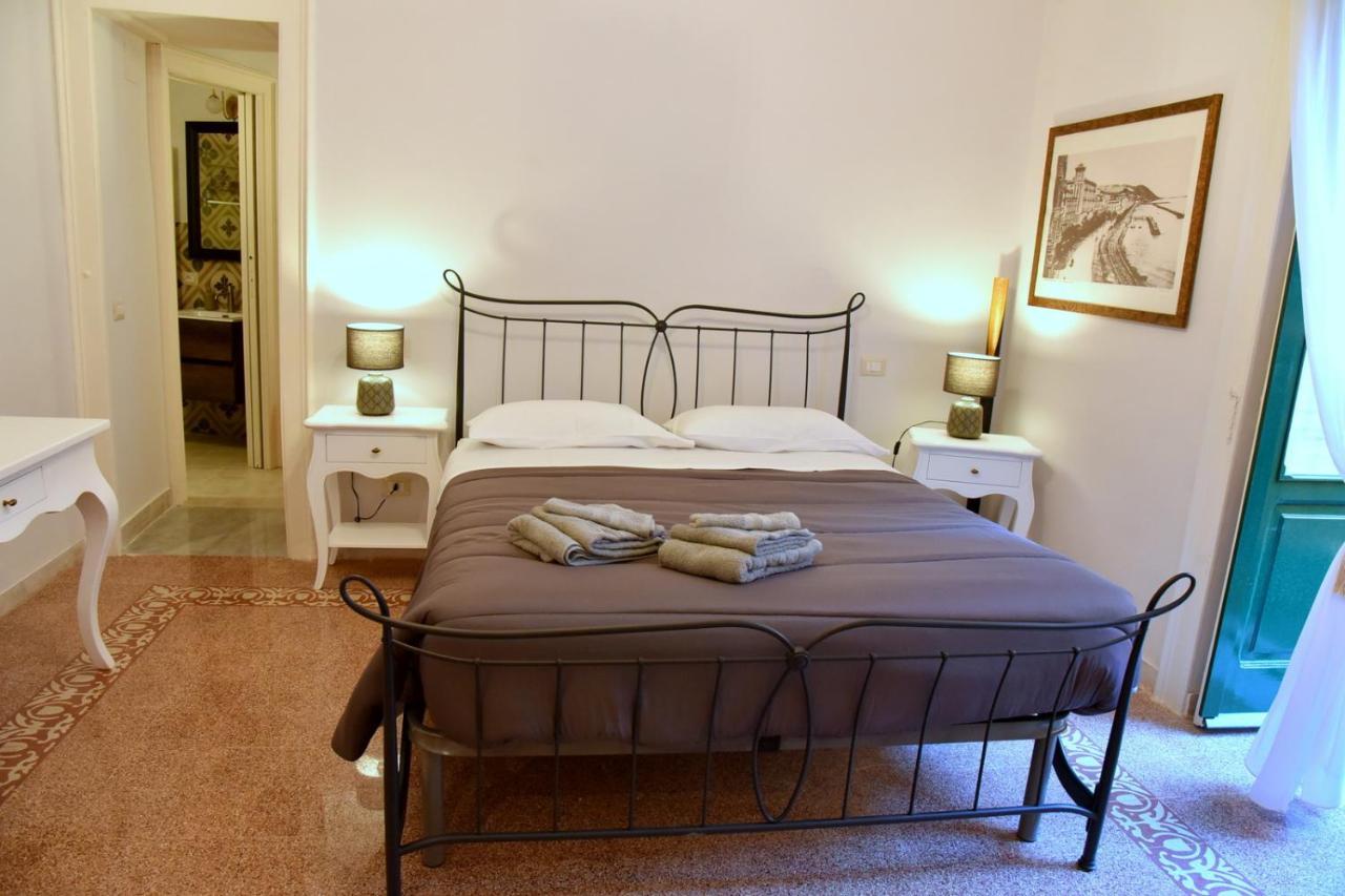 סלרנו Ripa Garden Room And Suite מראה חיצוני תמונה