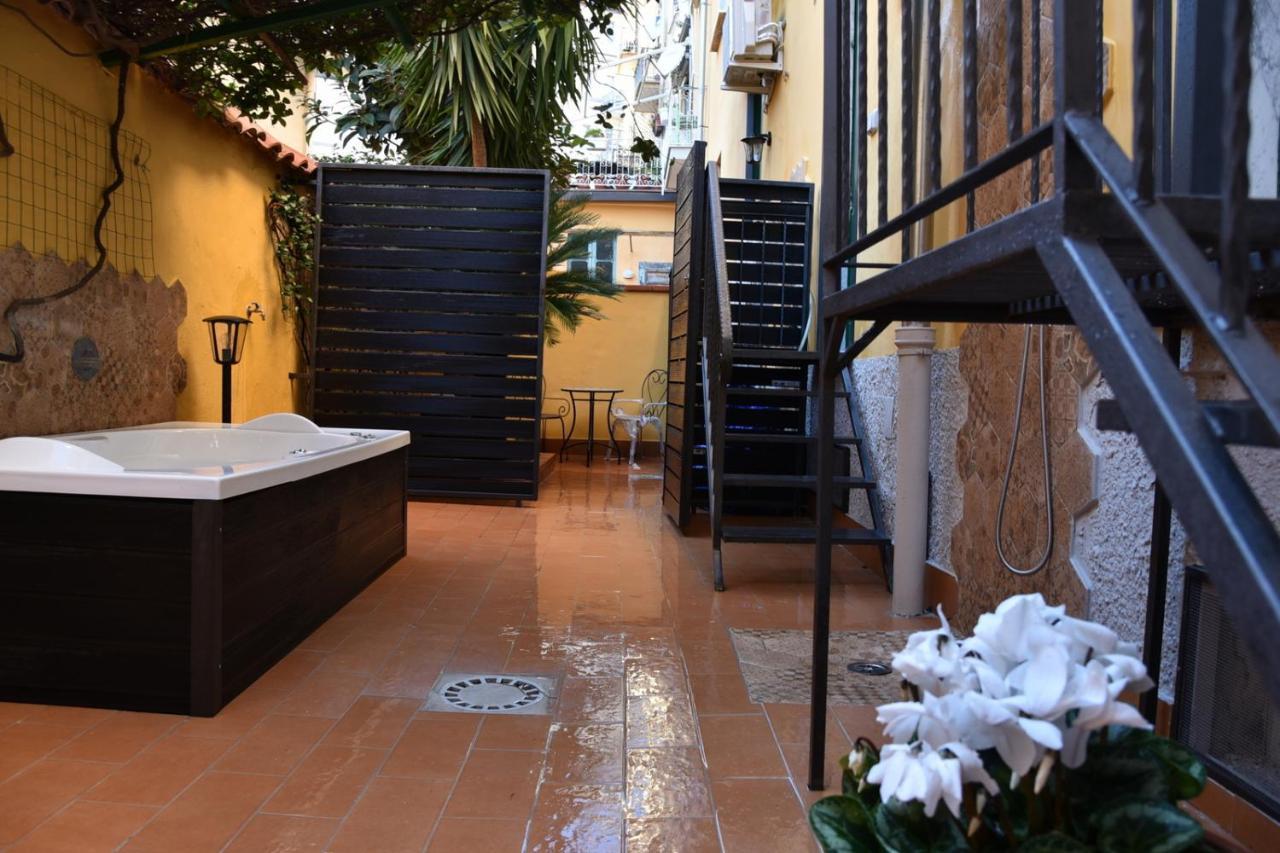 סלרנו Ripa Garden Room And Suite מראה חיצוני תמונה